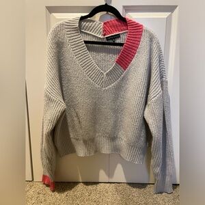 Colorblock vneck sweater
